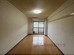 JR山陰本線 花園駅 徒歩5分の賃貸マンション 4階1Kのリビング/ダイニング