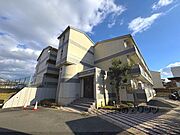 桂川駅より徒歩40分 3階 築32年2ヶ月の賃貸物件