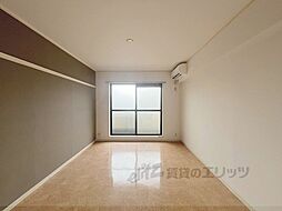 JR山陰本線 嵯峨嵐山駅 徒歩8分の賃貸マンション 4階1Kのリビング/ダイニング