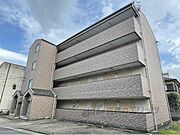 亀岡駅より徒歩10分 築30年8ヶ月 4階建の賃貸物件