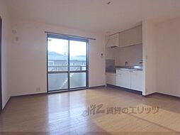 京都市営烏丸線 北大路駅 バス16分 鷹峯源光庵前下車 徒歩4分の賃貸アパート 2階2LDKのリビング/ダイニング