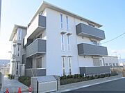 亀岡駅より徒歩2分 3階 築2年3ヶ月の賃貸物件