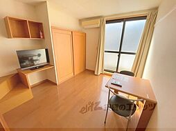 レオパレスＴＫすずめ 202 2階1Kのリビング/ダイニング