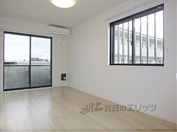 ラクーン守山 2階1LDKのリビング/ダイニング