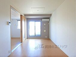 カーサ・デルソーレIII 1階1LDKのリビング/ダイニング