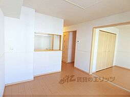 近江鉄道八日市線 八日市駅 バス14分 沖野町会館前下車 徒歩3分の賃貸アパート 2階2LDKのリビング/ダイニング