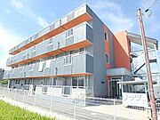 堅田駅より徒歩10分 築12年4ヶ月 3階建の賃貸物件