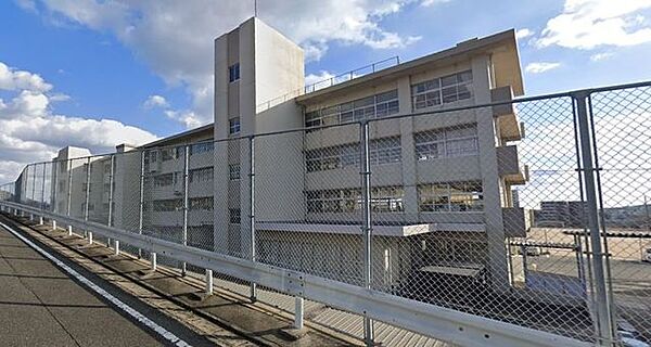 筑紫野中学校まで550m