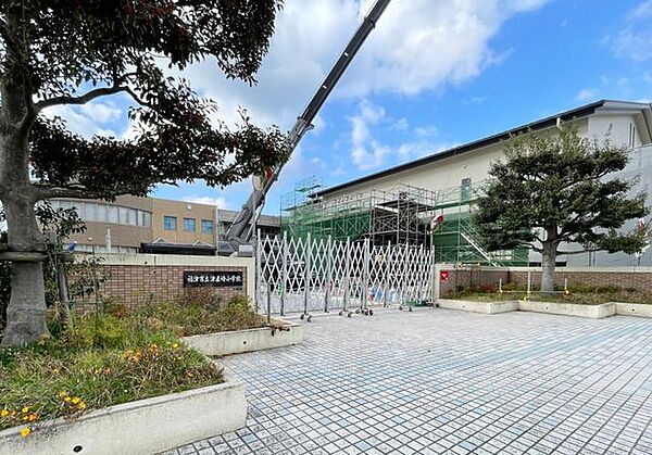 津屋崎小学校 徒歩25分。 1930m