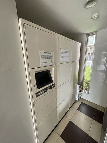 宅配ボックス完備！