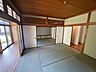 和室：8畳+6畳の和室です！お庭に面する広縁もあり、ゆっくりとした時間を過ごすことができます！