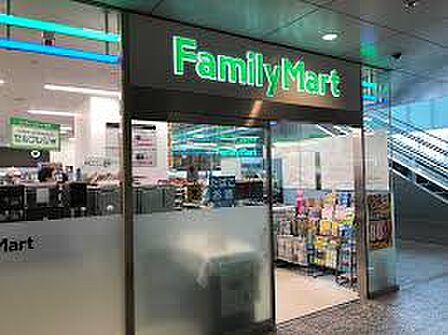 ファミリーマートアネックス豊洲店（徒歩297m）