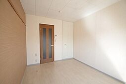 レスパスノンシャラン 104 1階1Kのリビング/ダイニング