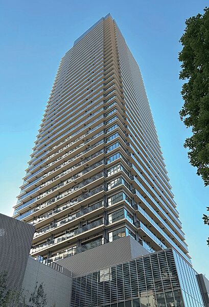 apartment 東京都新宿区西新宿５丁目
地図を見る
