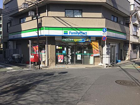 オリジナルホットスナックが人気!野菜などもあるので、急な入用の際も助かります♪
