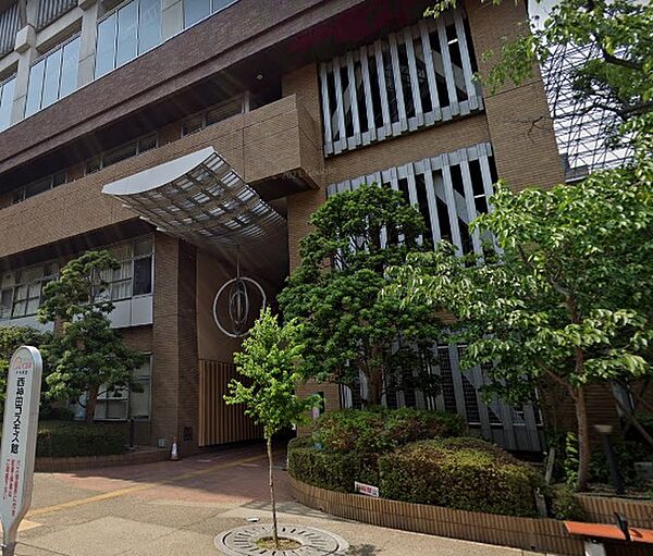 0歳児から受け入れ可能。延長保育など、共働き家庭に嬉しい施設です。