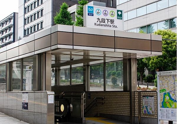 東京メトロ東西線、半蔵門線、都営新宿線の3沿線が利用可能！通勤通学に便利な駅です。