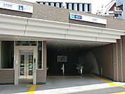 渋谷、新宿までのアクセス良好。代々木駅や国立競技場駅までは徒歩圏内で、利便性がとても高いです。