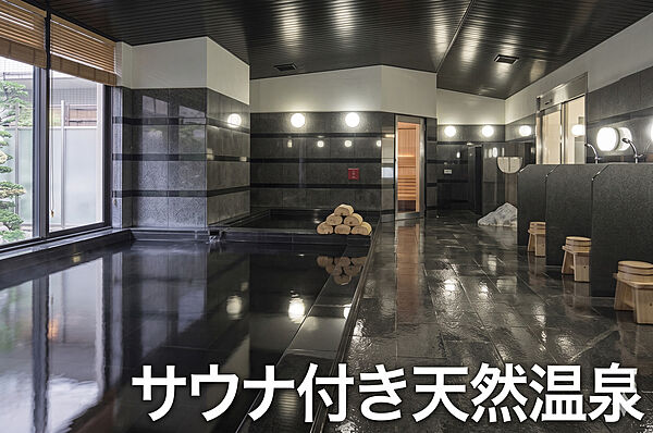 高級ホテルのような充実の共用施設が魅力。天候を気にせずリフレッシュできる本格的な「屋内プール」やフィットネスジムを完備しています。日々の疲れを癒やし、健康的な都市生活をサポートする贅沢な住環境です。