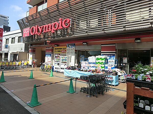 日用品を購入するのに便利な店舗です。お買い得な商品もあります。