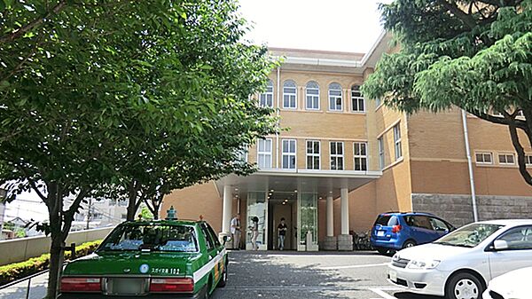 愛と慈しみのこもった医療を、国籍、信仰、貧富を問わずすべての人に提供します。