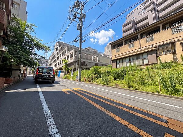 閑静な住宅街に建築条件なしで、お好きなハウスメーカー様で建築可能です！