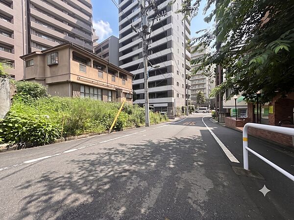 通勤や通学はもちろん、お出かけにも大変便利な立地です。