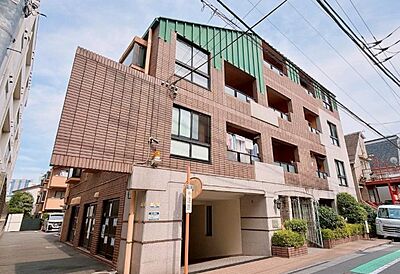 外観:☆★現地写真☆★四谷三丁目駅徒歩5分!お買い物便利な好環境でペット2匹と快適に住まう 外観:☆★現地写真☆★四谷三丁目駅徒歩5分!お買い物便利な好環境でペット2匹と快適に住まう