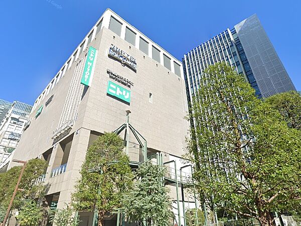 家具はもちろん、キッチン用品も豊富！ シンプルなデザインが多いので幅広い年代で使いこなせますね！