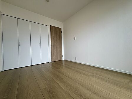 各部屋に収納もあり、衣服や生活用品の収納にもばっちり！
