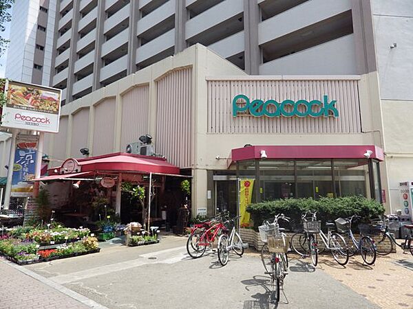 生鮮品もあり、お弁当やお惣菜等の食料品や日用品も豊富です。