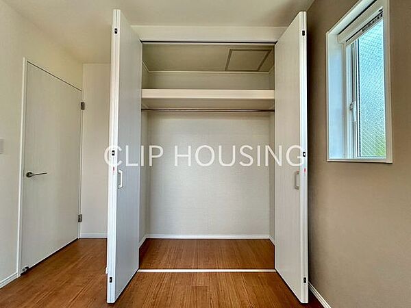 部屋ごとに設けた収納は住みやすさへのこだわりがあります。