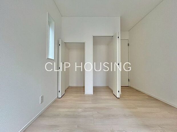 暮らし心地を大きく左右する収納を、適材適所に配置し使い勝手を考慮しました。空間を余すところなく有効利用した収納は生活空間をより上質なものにしてくれるでしょう。