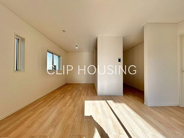 南向きＬＤＫです！住宅地なので建物配置をずらして日当たりを確保しています！