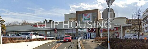 ヨークフーズ南毛利店 徒歩5分。 340m