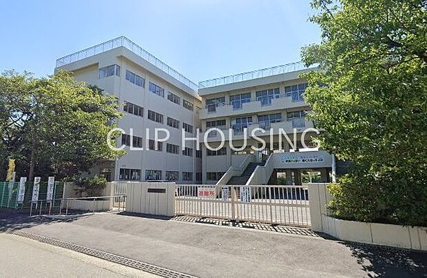 座間市立入谷小学校 徒歩8分。 600m