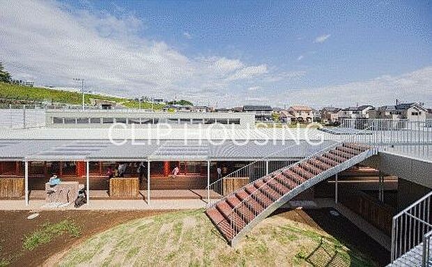 カミヤト凸凹保育園 徒歩22分。 1710m