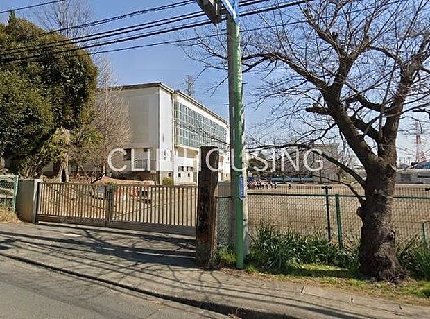 伊勢原市立成瀬小学校 徒歩12分。 890m