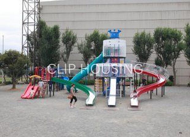 中津工業団地第1公園 徒歩10分。 750m