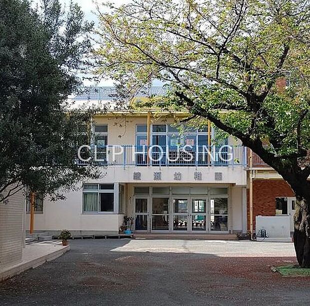 綾瀬幼稚園 徒歩4分。 300m