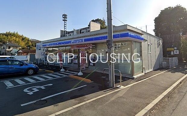 ローソン伊勢原岡崎店 徒歩6分。 460m