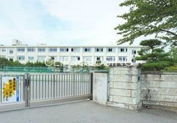 伊勢原市立成瀬中学校 徒歩8分。 570m