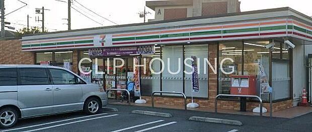 セブンイレブン厚木飯山黄金原店 徒歩8分。 640m