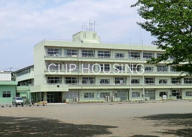 厚木市立上荻野小学校 徒歩11分。 850m