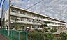 周辺：海老名市立有鹿小学校 徒歩12分。 950m