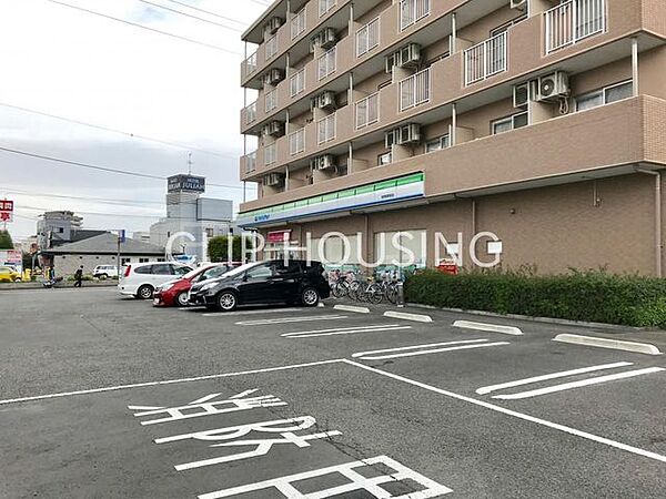 ファミリーマート座間郵便局前店 徒歩6分。 460m