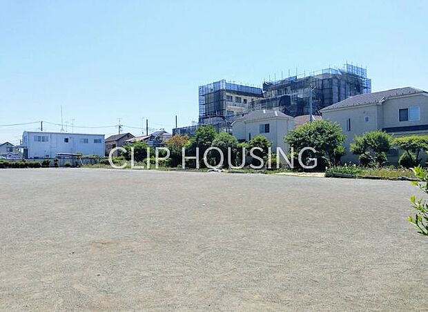 緑の広場45号 徒歩10分。 780m