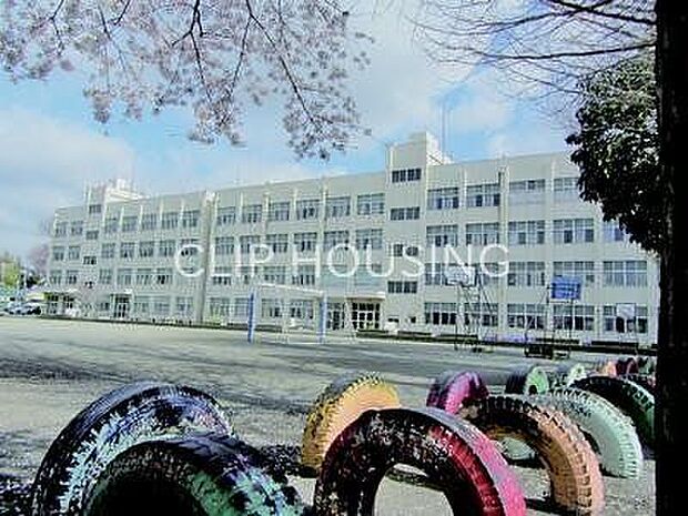 大和市立下福田小学校 徒歩11分。 880m