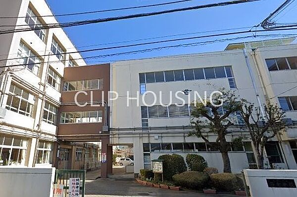 座間市立西中学校 徒歩10分。 800m