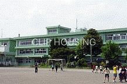厚木市立北小学校 徒歩7分。 500m